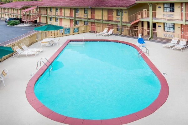 Days Inn by Wyndham Little Rock/Medical Center image 2
