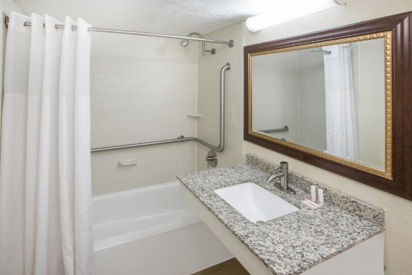 Days Inn by Wyndham Little Rock/Medical Center image 21